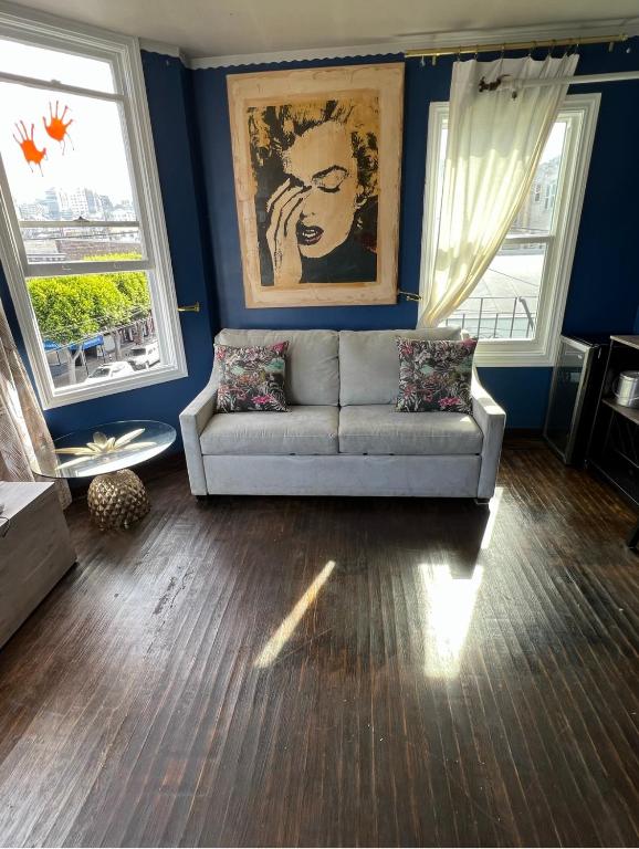 Stay in the Heart of the Marina Triangle